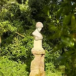 Chateau Des Quatre Tourelles Bed & Breakfast