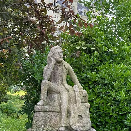 Chateau Des Quatre Tourelles לינה וארוחת בוקר 3*