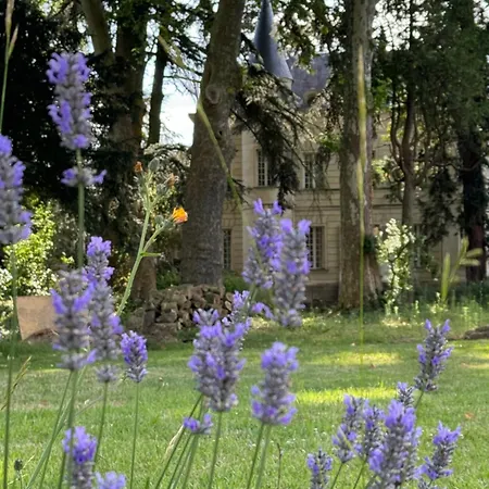 Chateau Des Quatre Tourelles לינה וארוחת בוקר 3*